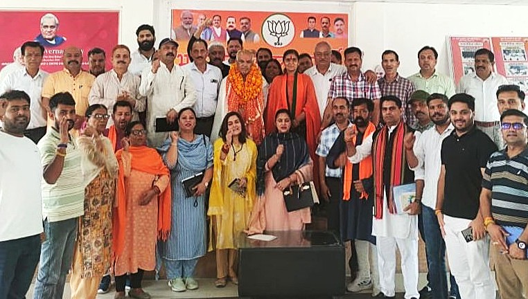 'अशोक कौल ने कठुआ भाजपा की संगठनात्मक बैठक की अध्यक्षता की, जमीनी स्तर पर काम करने पर जोर दिया'